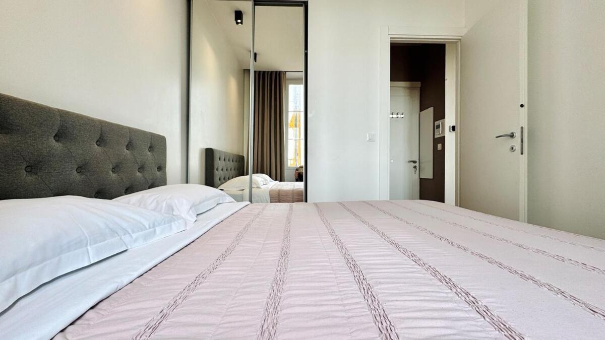 Cozy Croisette Retreat